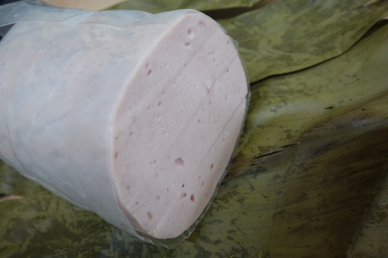 ベトナムハムと煮凝り、そしてバインチュン解体法_f0153497_14454799.jpg