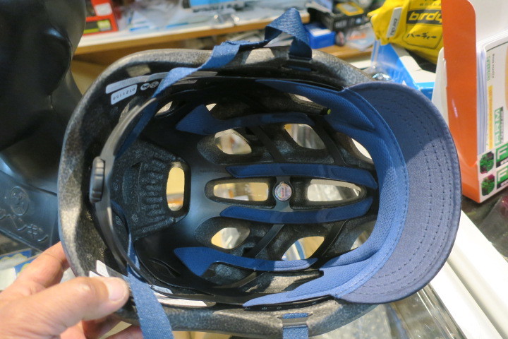 GIRO CORMICK MIPS ヘルメット 再入荷!_c0132901_20414155.jpg