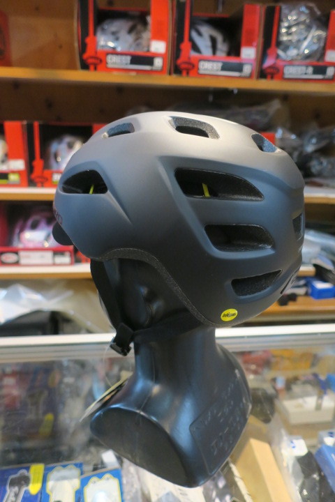 GIRO CORMICK MIPS ヘルメット 再入荷!_c0132901_20415777.jpg