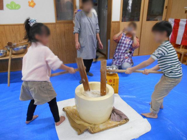 もちつき_e0148419_10305748.jpg
