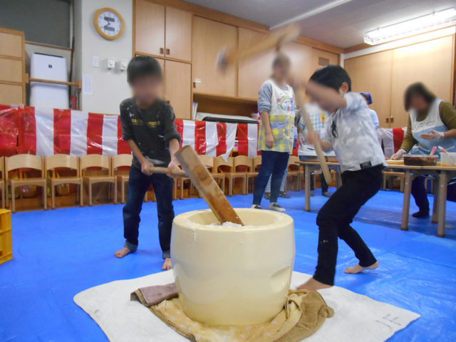 もちつき_e0148419_10311245.jpg
