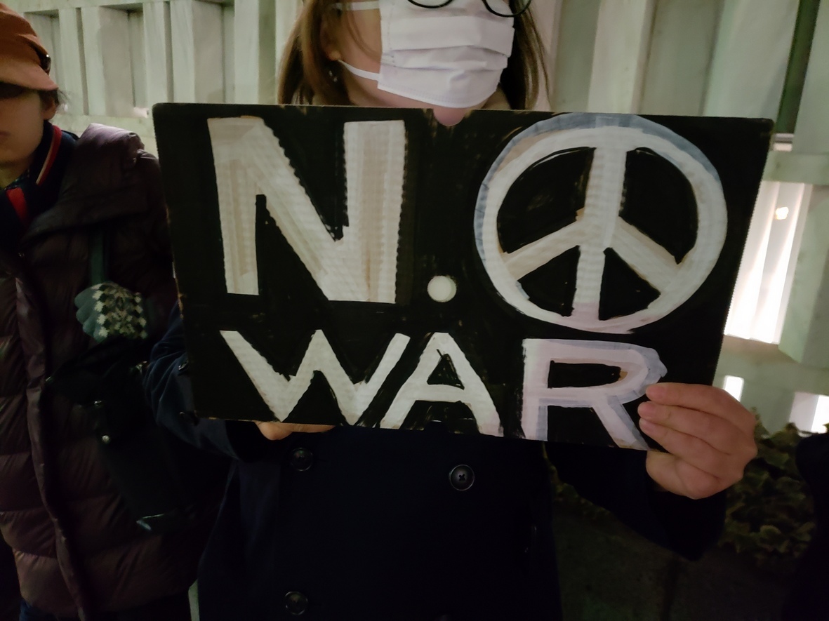 【報告】米国はイランと戦争するな!安倍政権は平和外交を行え!1.6米国大使館&官邸前抗議_a0336146_00372244.jpg
