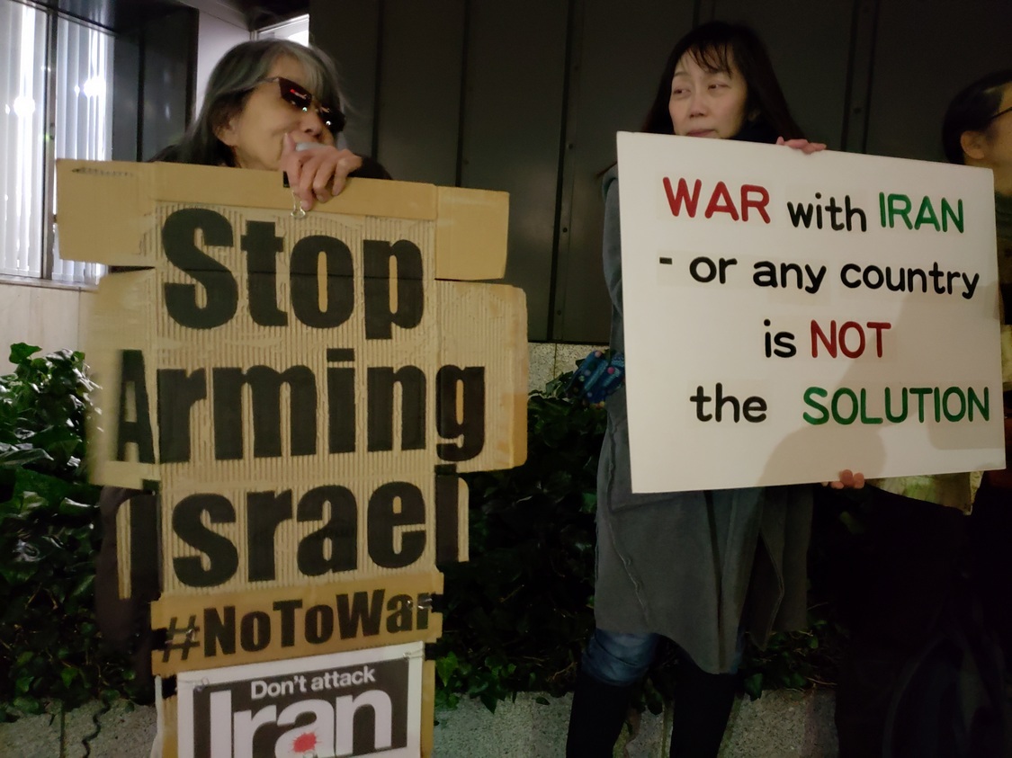 【報告】米国はイランと戦争するな!安倍政権は平和外交を行え!1.6米国大使館&官邸前抗議_a0336146_00380112.jpg