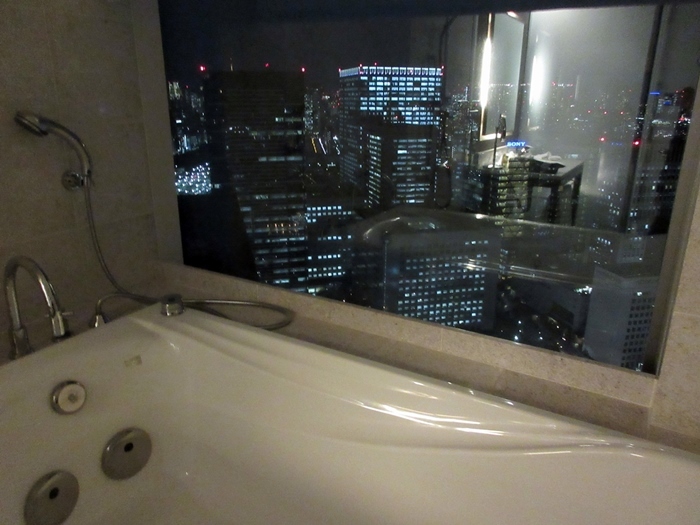 【ストリングスホテル東京】ビューバスダブル【クラブインターコンチネンタルルーム】_b0009849_11570228.jpg