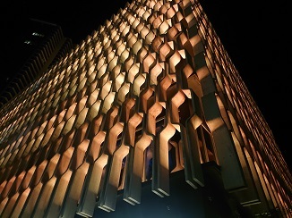 存在感のある建築作品、本日はコチラから?_d0091909_13061191.jpg