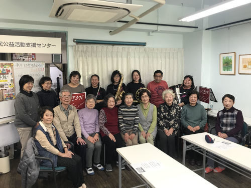 認知症予防教室(ipadで脳トレーニング)_c0113948_14332951.jpg