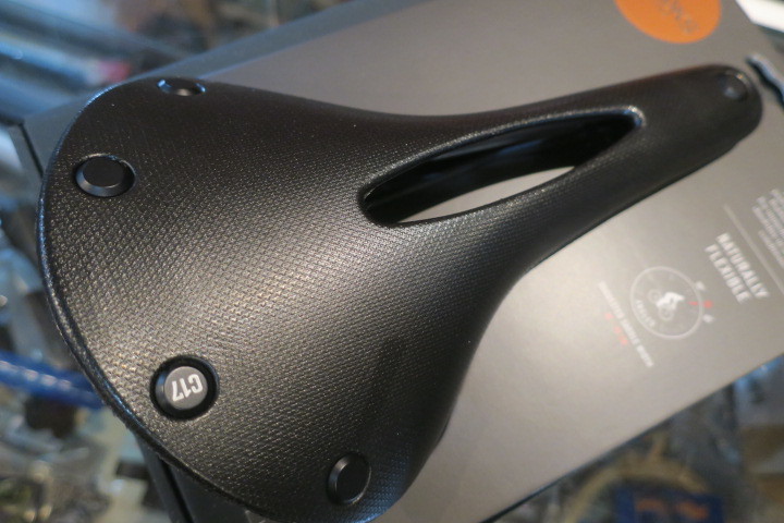 ブルックス 久々の入荷です_c0132901_20234085.jpg