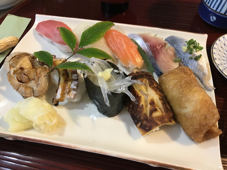 鮨忠本店でランチ 八王子 よく飲むオバチャン 本日のメニュー