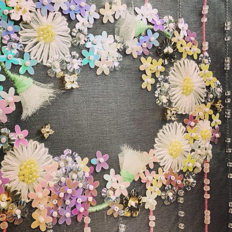 【 オートクチュール・リュネビル刺繍 】生徒さんの作品です。_c0357605_15543444.jpg