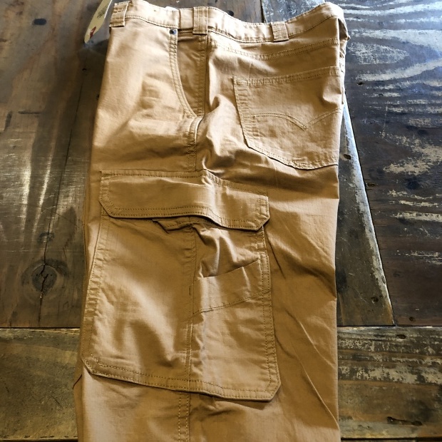 Levi\'s 502 TAPER HYBRID CARGOS_c0355834_15110110.jpg