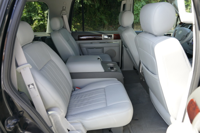 FOR SALE !! Lincoln Navigator_c0250233_17254175.jpg