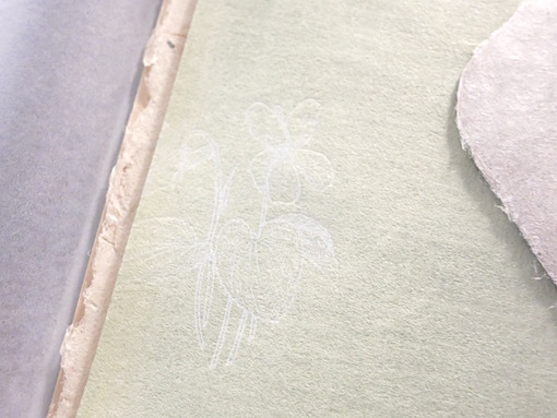 紙とお菓子と刺繍_e0407037_13481869.jpg