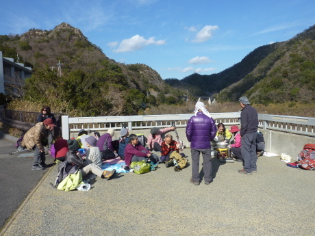新春岩開き&山の新年会 『菊水ルンゼ登攀と菊水山登山』_c0218841_12002127.jpg