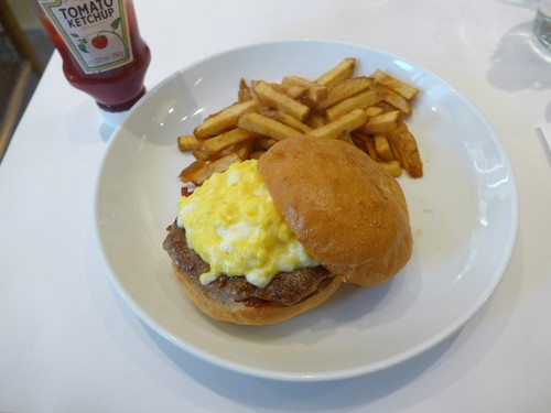 池袋「egg(エッグ)東京」へ行く。_f0232060_12154593.jpg