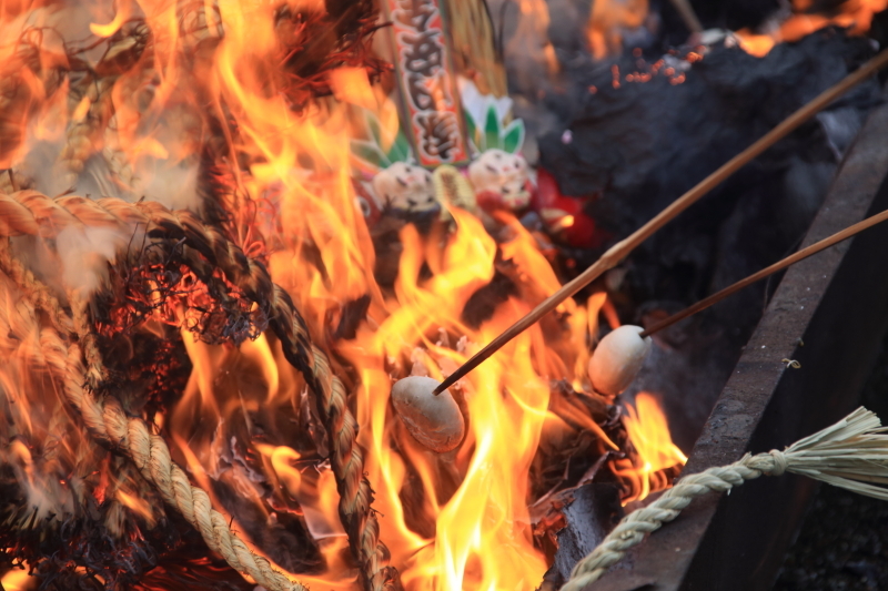 南部神社「墨付けどんと祭」_f0075075_16552445.jpg