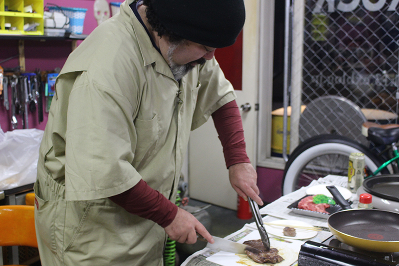 新しいフライパンと赤身ステーキ　　札幌　自転車屋。_a0139912_05352303.jpg