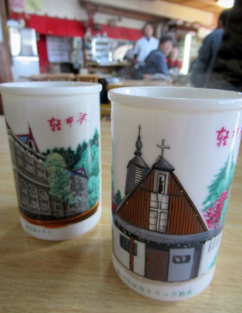 手打そば 本陣 * 昼飲みにピッタリな高原のお蕎麦屋さん♪_f0236260_16300972.jpg