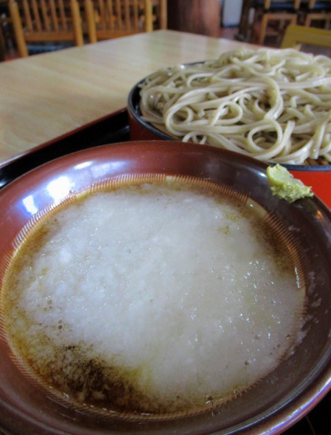 手打そば 本陣 * 昼飲みにピッタリな高原のお蕎麦屋さん♪_f0236260_16323537.jpg