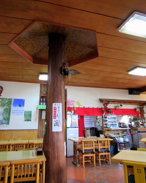 手打そば 本陣 * 昼飲みにピッタリな高原のお蕎麦屋さん♪_f0236260_16353044.jpg