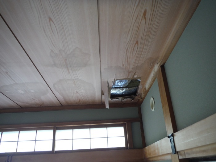 屋根、天井、カーポート ~ 窓格子と天井工事。_d0165368_05495747.jpg