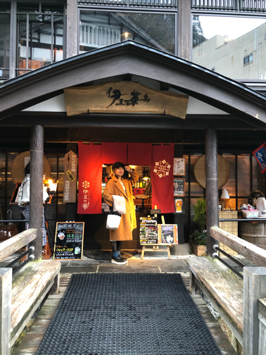 家族旅行で『銀山温泉』。ライトアップされた幻想的な大正ロマンの街並み_f0023333_22100232.jpg