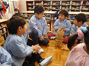 今日も息子のおしゃべりはとまらない_e0325335_1450334.jpg
