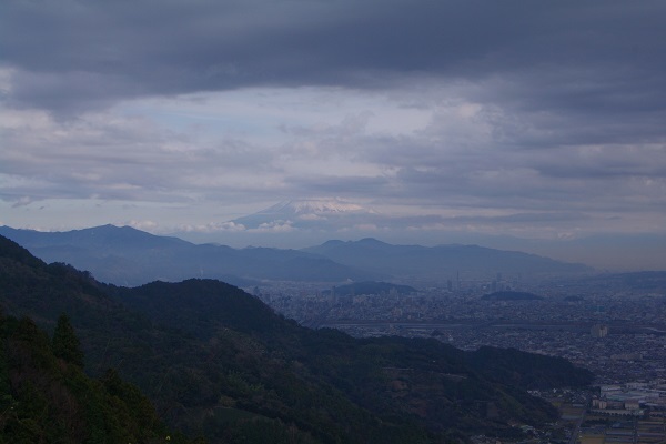 登り始めは満観峰_d0164761_15155217.jpg