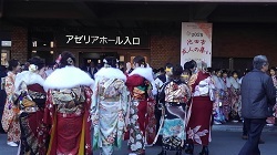 1900年代生まれ最後の新成人のみなさん、おめでとう!_c0133503_11245137.jpg
