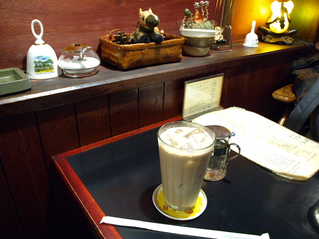 喫茶 ベル(カレーハンバーグドリア 他)_d0153062_06522489.jpg