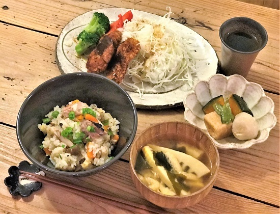 お気に入りの『うつわ』 と おうちごはん と お弁当_d0249193_00403583.jpg