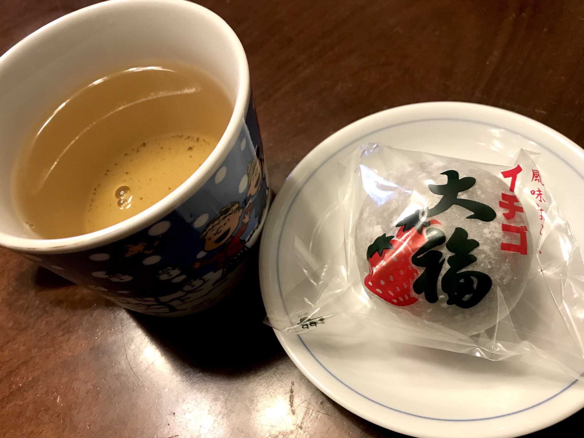 いちご大福(志美津屋)_c0212604_8591739.jpg