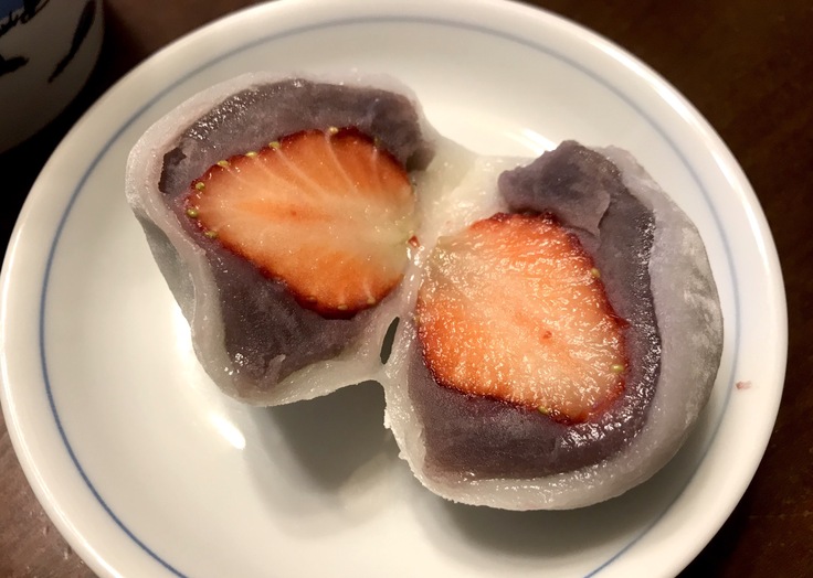 いちご大福(志美津屋)_c0212604_902238.jpg