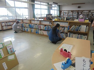 『図書室整備』_d0172404_11121743.jpg