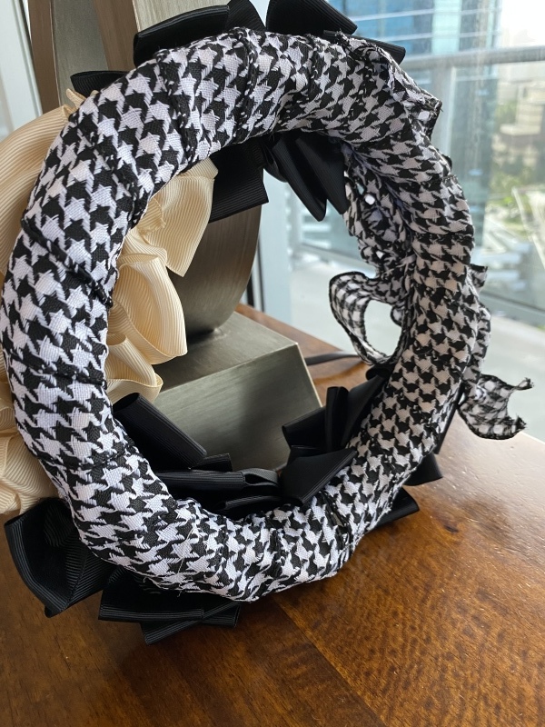 【Ribbon Wreath Black & Cream リボンリース・ブラック&クリーム】_c0196240_03513796.jpeg