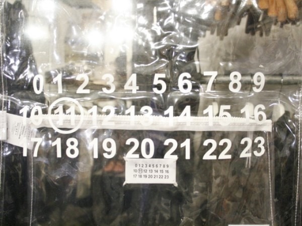 その男本厄、大厄につき　入荷マルタンマルジェラ、カルヴェンの新品、シャツ、パンツ、靴、バッグ_f0180307_03231186.jpg