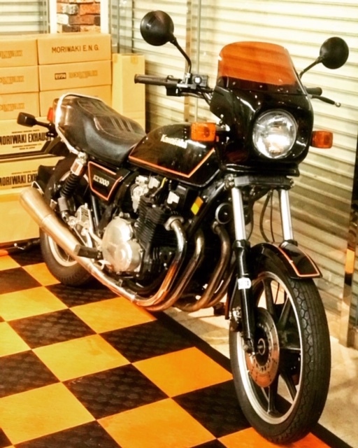 中古車両のご紹介（その２：KAWASAKI KZ1000J 丸タンク）_d0246961_16091286.jpg