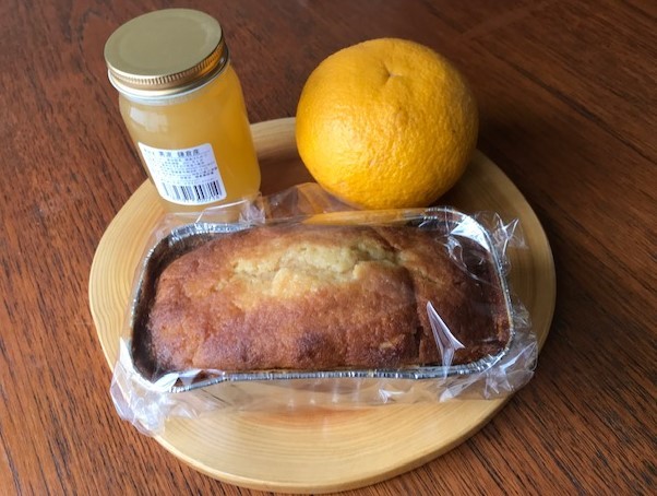 美味！フォンテ特製六国見山産蜂蜜・夏蜜柑入りケーキ_c0014967_08375175.jpg