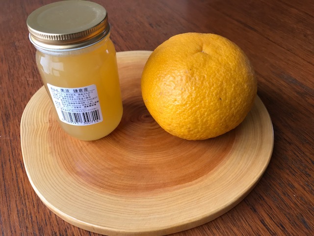 美味！フォンテ特製六国見山産蜂蜜・夏蜜柑入りケーキ_c0014967_08382026.jpg