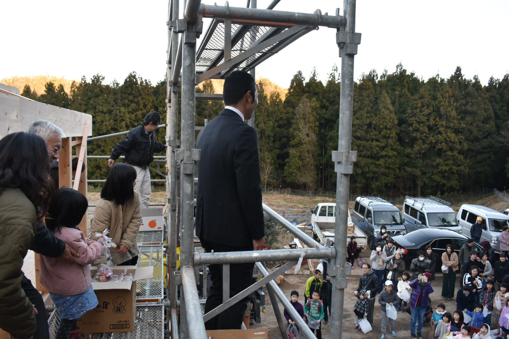 祝・丘の上のソーラーハウス上棟_d0087595_19063476.jpeg