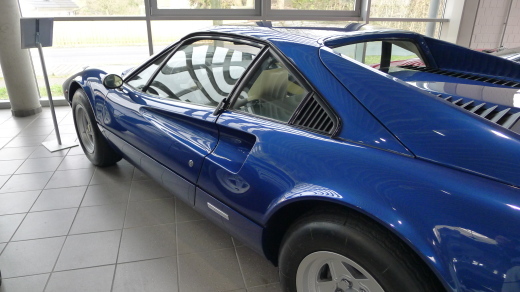 italia の Pavia でレストアされた308GTB_a0129711_16025458.jpg