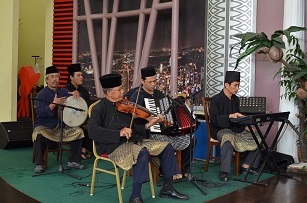「東南アジアの音楽と芸能を知ろう「島嶼部編」「仮面劇と人形劇編」「音楽と社会編」@東京外国語大学オープンアカデミー_a0054926_21275019.jpg
