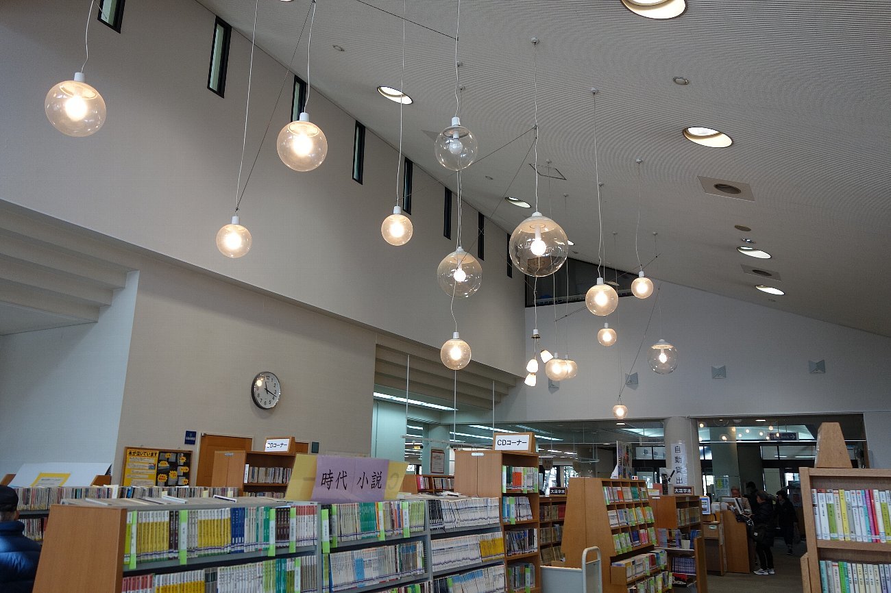 高槻市立小寺池図書館 レトロな建物を訪ねて 高槻市立小寺池図書館 レトロな建物を訪ねて