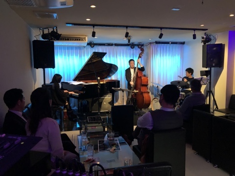 広島 Jazzlive Cominジャズライブカミン 本日1月21日のライブ_b0115606_11221530.jpeg