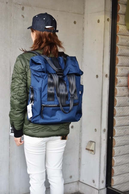 DEFY BAGS VerBackle RollTop「Mac Book Pro」_d0152280_05030626.jpg