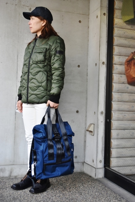 DEFY BAGS VerBackle RollTop「Mac Book Pro」_d0152280_05032970.jpg