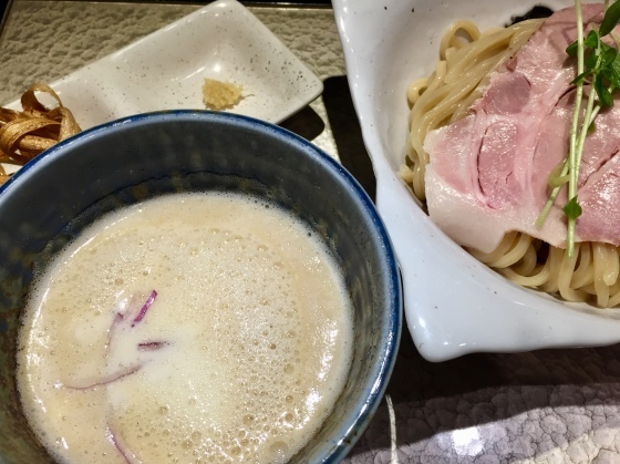 仕事帰りにラーメン_a0258686_08021358.jpeg