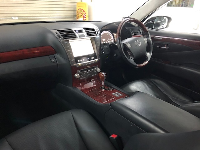 ★新在庫車 レクサスLS600hネットアップ完了ッ!★(白石店)_c0161601_19551905.jpg