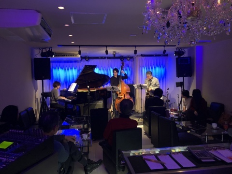 ジャズライブカミン Jazzlive Comin 広島 本日22日のライブ_b0115606_12221328.jpeg