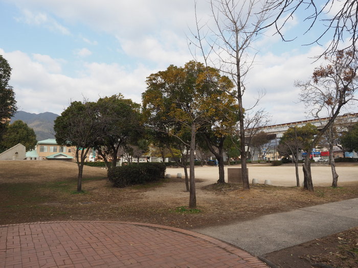 佐伯区民文化センター&五日市中央公園_c0116915_00011337.jpg