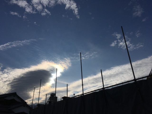 水曜日の空_b0183681_11230397.jpeg